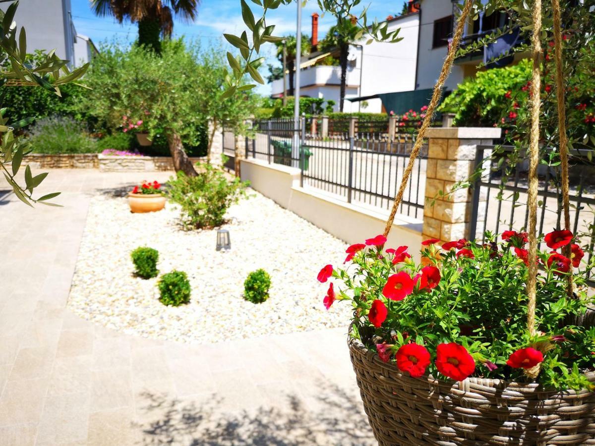 Apartments Sara Novigrad  Zewnętrze zdjęcie